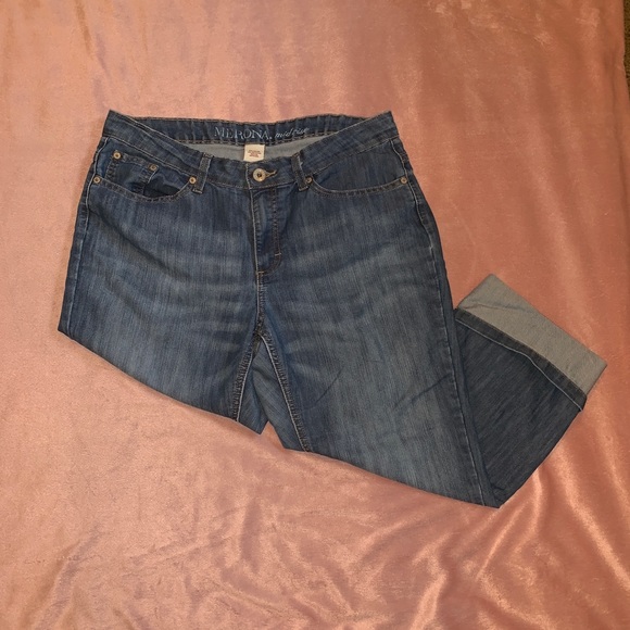 MERONA•mid rise•capris - Picture 2 of 8